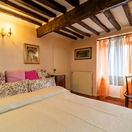 Casa Vacanza * Lucignano